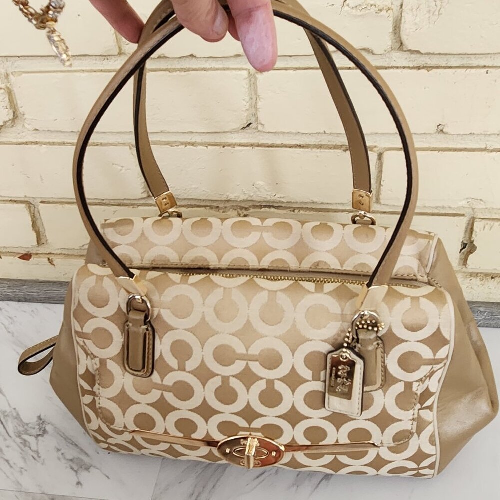 Coach Madeline East West Op Art Sateen Shoulder Bag Handbag - Picture 2 of 11